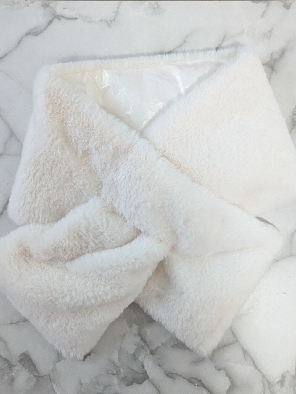 J. Mclaughlin NWT Faux Fur Scarf Neck Warmer White Rectangle One Size